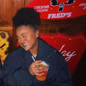 Meet your Posher, Amy